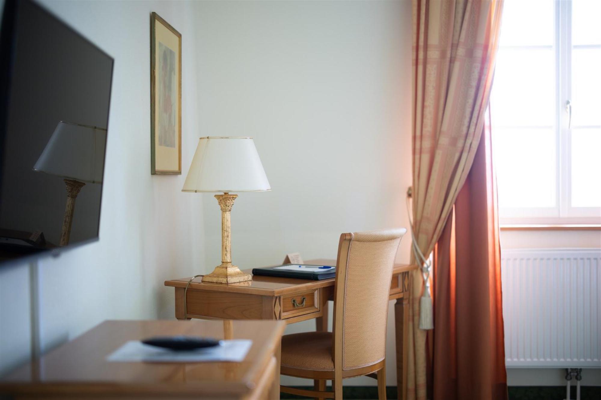 Kurhaus Dr. Petershofer Hotel Wolfsegg am Hausruck Ngoại thất bức ảnh